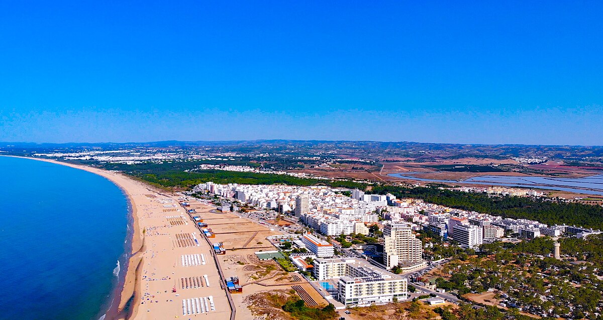 Yellow Monte Gordo Beach Hotel